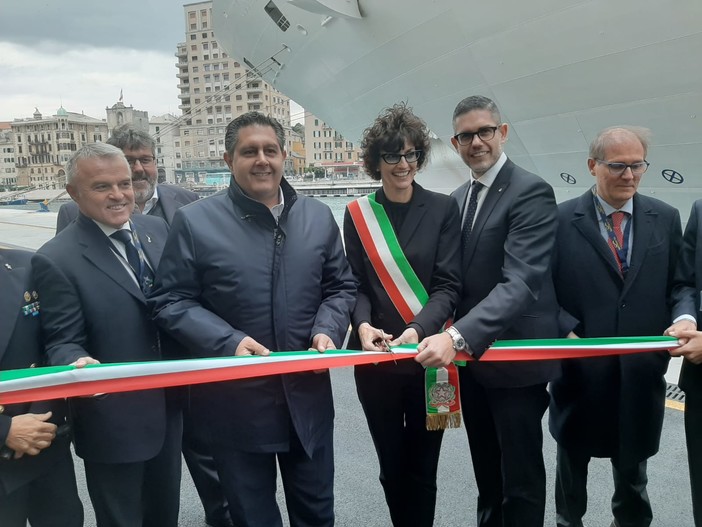 Savona, inaugurata la nuova banchina portuale in vista dell'arrivo della Costa Smeralda, Toti: "Italia-Finlandia 1-0"