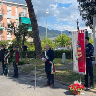 25 aprile a Borghetto, polemiche dopo l'orazione dell'Anpi. Il sindaco Canepa: &quot;Un comizio elettorale inopportuno&quot;