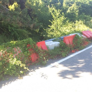 Giusvalla, ponte sprovvisto di protezione laterale sulla SP 542: la segnalazione arriva da un gruppo di cittadini (FOTO)