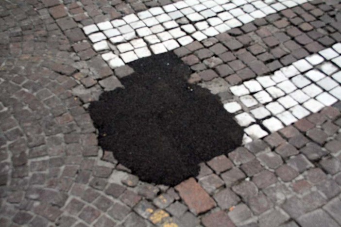 Ugo Ghione (NDS) denuncia "Quale riqualificazione? Savona cade a pezzi" Ugo Ghione (NDS) denuncia "Quale riqualificazione? Savona cade a pezzi"