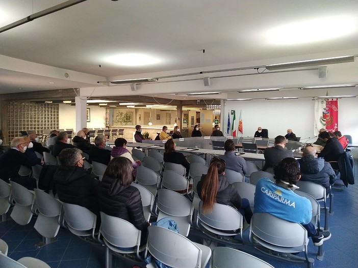 Borghetto, il comparto agricolo compatto contro lo spostamento a monte della ferrovia. Assoutenti: "Dal progetto emergono solo lati negativi" (FOTO) Borghetto, il comparto agricolo compatto contro lo spostamento a monte della ferrovia. Assoutenti: "Dal progetto emergono solo lati negativi" (FOTO)