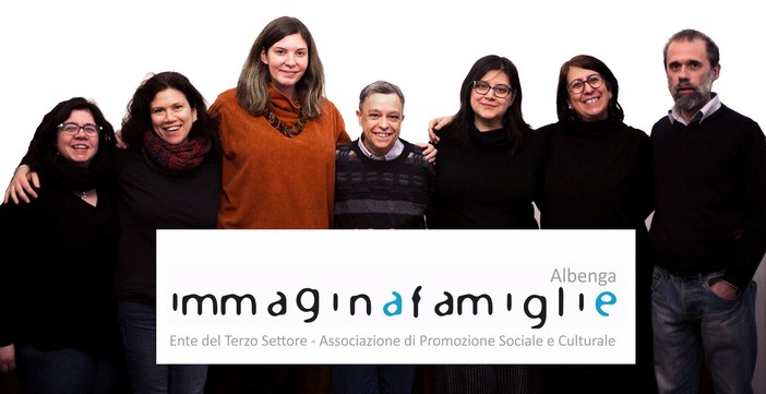 I fondatori di Immaginafamiglie (assenti nella foto Lia Mastropaolo e Valeria Pavan). Le foto presenti sono di Silvio Massolo I fondatori di Immaginafamiglie (assenti nella foto Lia Mastropaolo e Valeria Pavan). Le foto presenti sono di Silvio Massolo