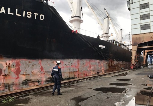 Savona, Capitaneria di Porto ferma una nave liberiana (FOTO) Savona, Capitaneria di Porto ferma una nave liberiana (FOTO)