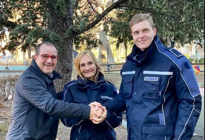 Il Comune di Millesimo rafforza la sicurezza con l'arrivo del nuovo agente di polizia municipale Francesco Chinaia Il Comune di Millesimo rafforza la sicurezza con l'arrivo del nuovo agente di polizia municipale Francesco Chinaia