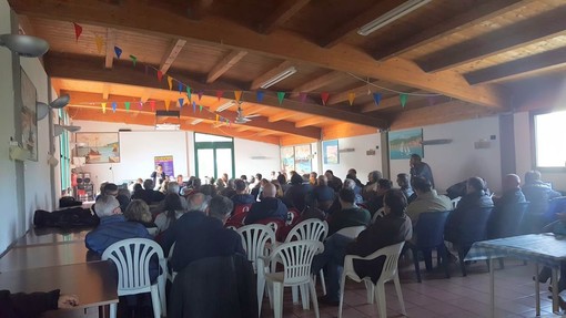 Savona, degrado ai giardini pubblici del Prolungamento: la segnalazione di Roberto Nicolick