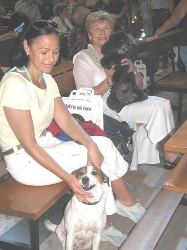 Benedizione degli animali ieri alla chiesa del Sacro Cuore di Savona Benedizione degli animali ieri alla chiesa del Sacro Cuore di Savona