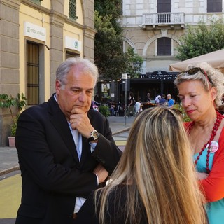 A Savona il padre di Ilaria Salis: "Sta abbastanza bene, ora è molto concentrata su questa candidatura"