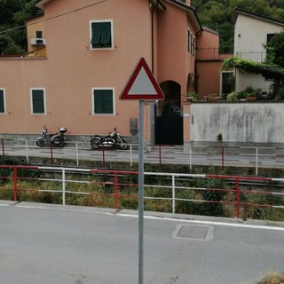 Sant'Ermete, montato al contrario il segnale "dare precedenza" (FOTO)