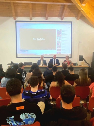 Educare alla memoria: l’anno scolastico di Alassio dedicato al tema della Shoah si è concluso con la testimonianza su Ferramonti