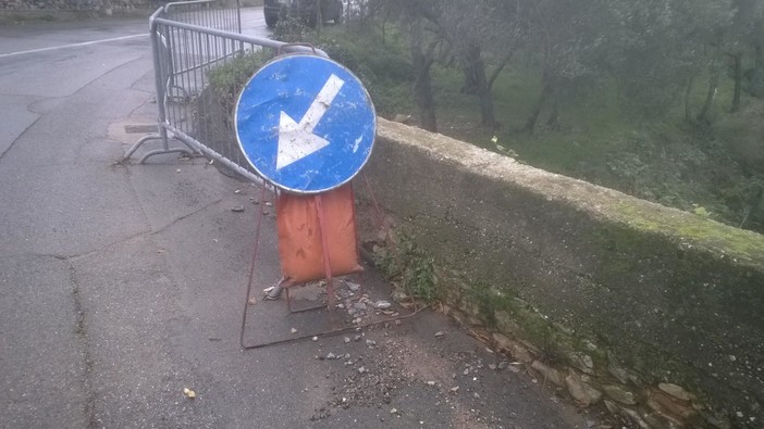 Ceriale: lavori di somma urgenza in Via Nuova di Peagna nei pressi del ponte sul Rio Torsero