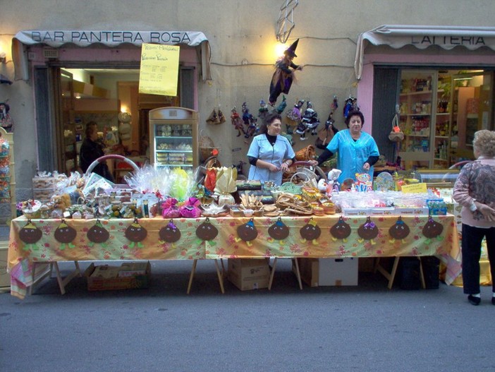 Varazze: da oggi ecco "Gustitalia" lungo la passeggiata Varazze: da oggi ecco "Gustitalia" lungo la passeggiata