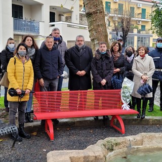 Giornata internazionale contro la violenza sulle donne, a Loano inaugurata una nuova panchina rossa nei pressi di Palazzo Doria Giornata internazionale contro la violenza sulle donne, a Loano inaugurata una nuova panchina rossa nei pressi di Palazzo Doria