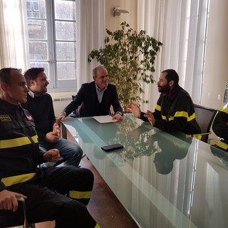 Albenga, incontro in Comune tra i vigili del fuoco e il sindaco Cangiano per "una caserma dignitosa". Avanza l'ipotesi della caserma Turinetto (FOTO e VIDEO) Albenga, incontro in Comune tra i vigili del fuoco e il sindaco Cangiano per "una caserma dignitosa". Avanza l'ipotesi della caserma Turinetto (FOTO e VIDEO)