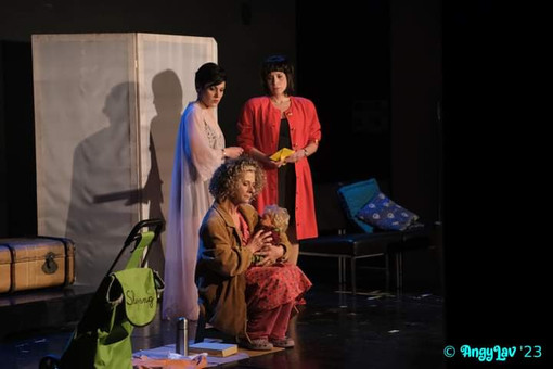 Donne che scrivono di donne: Claudia Benzi, Nicoletta Tanghèri e Federica Barbaglia saranno ancora 'Invisibili' Donne che scrivono di donne: Claudia Benzi, Nicoletta Tanghèri e Federica Barbaglia saranno ancora 'Invisibili'