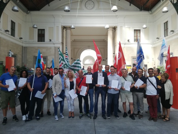Appalti ferroviari in Liguria: oggi sciopero per intera giornata in tutta la Liguria Appalti ferroviari in Liguria: oggi sciopero per intera giornata in tutta la Liguria