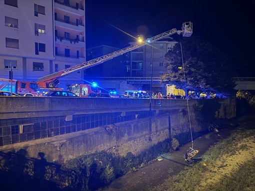 Savona, si getta nel Letimbro: un uomo in codice rosso al Santa Corona Savona, si getta nel Letimbro: un uomo in codice rosso al Santa Corona