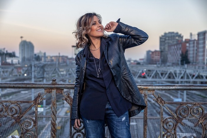 Maltempo: a Loano annullato il concerto di Irene Grandi in piazza Italia Maltempo: a Loano annullato il concerto di Irene Grandi in piazza Italia