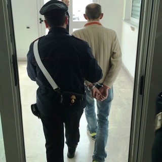 Ceriale, in manette ladro seriale di esercizi commerciali e abitazioni