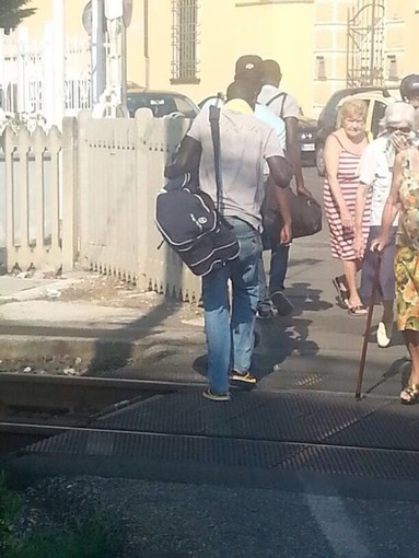 Immagini scattate dalla Destra all'arrivo del treno