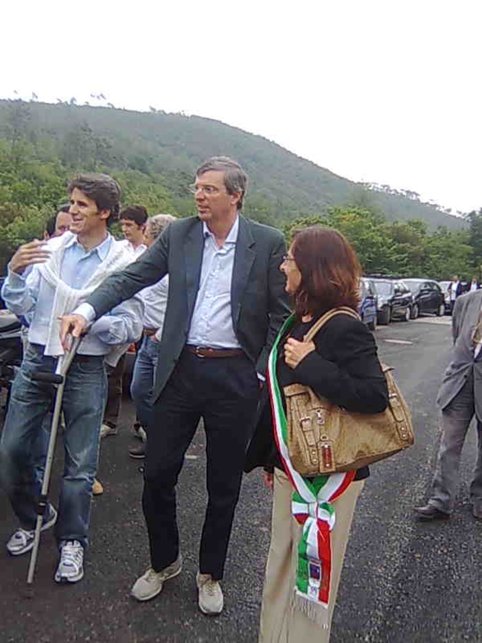 Ortovero: Burlando "area artigianale un esempio per tutti" Ortovero: Burlando "area artigianale un esempio per tutti"