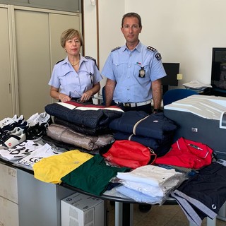 Andora, sequestro da parte della Polizia Locale di merce con marchi contraffatti