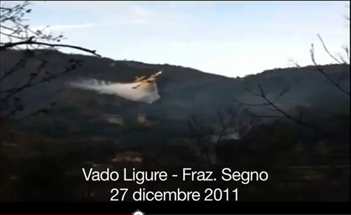 Vado: continua l'emergenza, focolai in ripresa durante la notte (foto e filmati)