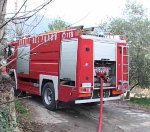 Flash: incendio a Castelbianco