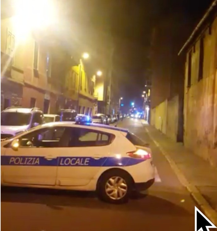 Savona, incendio in un appartamento in via De Stefanis: intervento dei vigili del fuoco