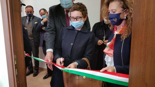 Savona, inaugurata in Questura una stanza d'ascolto protetto per le vittime della violenza di genere (FOTO e VIDEO) Savona, inaugurata in Questura una stanza d'ascolto protetto per le vittime della violenza di genere (FOTO e VIDEO)