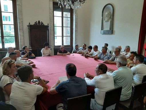 Tpl, si sommano i rinvii tra sindacati, comune di Savona e Provincia: “Siamo stufi, vogliamo risposte” Tpl, si sommano i rinvii tra sindacati, comune di Savona e Provincia: “Siamo stufi, vogliamo risposte”