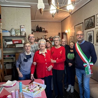 La carcarese Rosa Goslino, per tutti "Ines", ha festeggiato 102 anni La carcarese Rosa Goslino, per tutti "Ines", ha festeggiato 102 anni