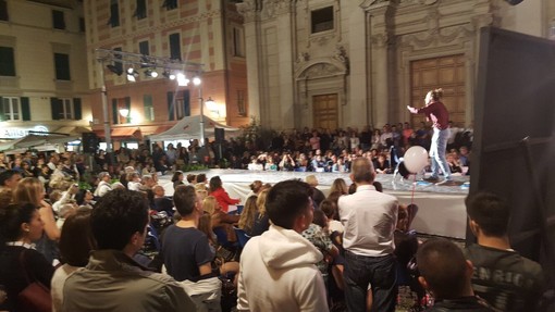 "Varazze è moda sotto le stelle": spettacolo di beneficenza in piazza Sant’Ambrogio "Varazze è moda sotto le stelle": spettacolo di beneficenza in piazza Sant’Ambrogio