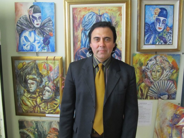 “Mettersi o togliersi la maschera? Questo l'enigma”: a Noli la mostra di Massimo Paracchini “Mettersi o togliersi la maschera? Questo l'enigma”: a Noli la mostra di Massimo Paracchini