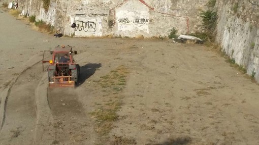 Savona: intervento di pulizia radicale al Prolungamento Savona: intervento di pulizia radicale al Prolungamento