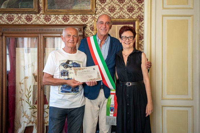 Da 50 anni in vacanza ad Alassio: premiato turista fedele Da 50 anni in vacanza ad Alassio: premiato turista fedele