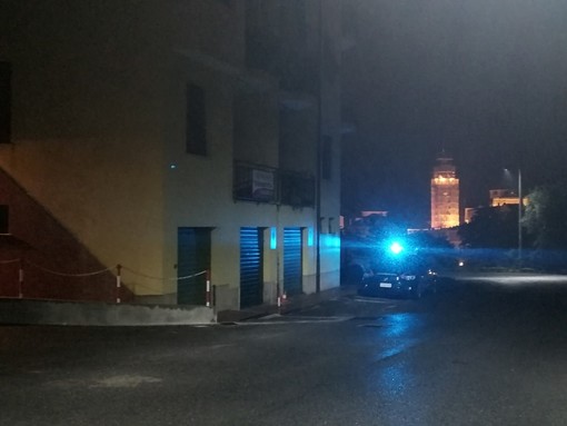 Finalborgo, lite in famiglia: costretti a intervenire soccorsi e forze dell'ordine Finalborgo, lite in famiglia: costretti a intervenire soccorsi e forze dell'ordine