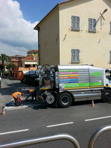 Andora, divieto di balneazione. Castiglia (Viviandora): "Sindaco e giunta responsabili di questo disastro economico e di immagine" Andora, divieto di balneazione. Castiglia (Viviandora): "Sindaco e giunta responsabili di questo disastro economico e di immagine"