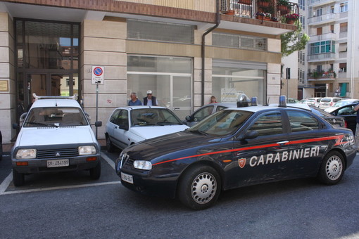 Albenga: caccia ai rapinatori della Deutsche Bank Albenga: caccia ai rapinatori della Deutsche Bank