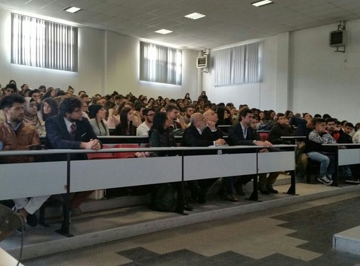 Al via la quinta edizione di Savona@ppeal, il progetto di Orientamento al lavoro con cui le Impresse del Terziario incontrano le Scuole Al via la quinta edizione di Savona@ppeal, il progetto di Orientamento al lavoro con cui le Impresse del Terziario incontrano le Scuole