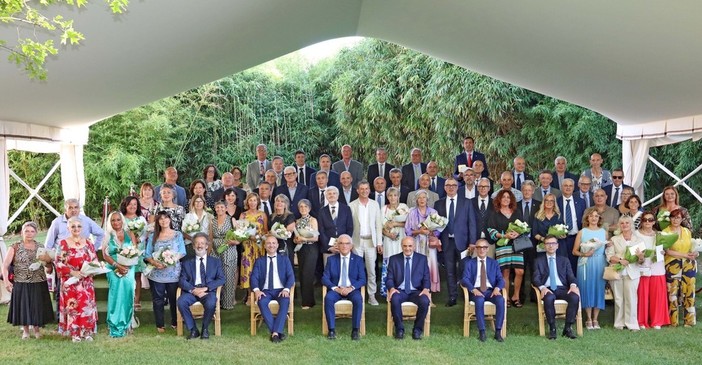I dipendenti premiati con 40 anni di servizio (Foto Silvia Muratore) I dipendenti premiati con 40 anni di servizio (Foto Silvia Muratore)
