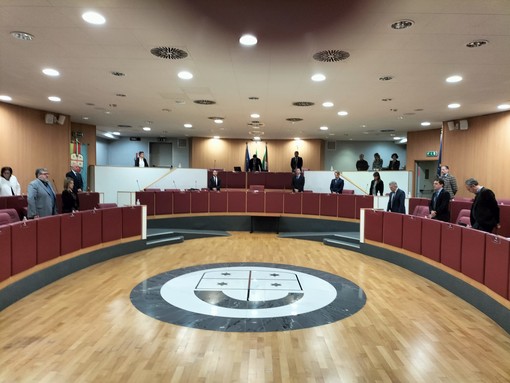 Consiglio regionale, il presidente Medusei ricorda in aula l'ammiraglio Gabrielli e Leonardo Franza Consiglio regionale, il presidente Medusei ricorda in aula l'ammiraglio Gabrielli e Leonardo Franza