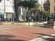 Albenga, chiede l’elemosina in un ottico e ruba degli occhiali: denunciato