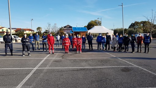 Allestito il punto tamponi rapidi nel parcheggio di via degli Alpini a Loano Allestito il punto tamponi rapidi nel parcheggio di via degli Alpini a Loano