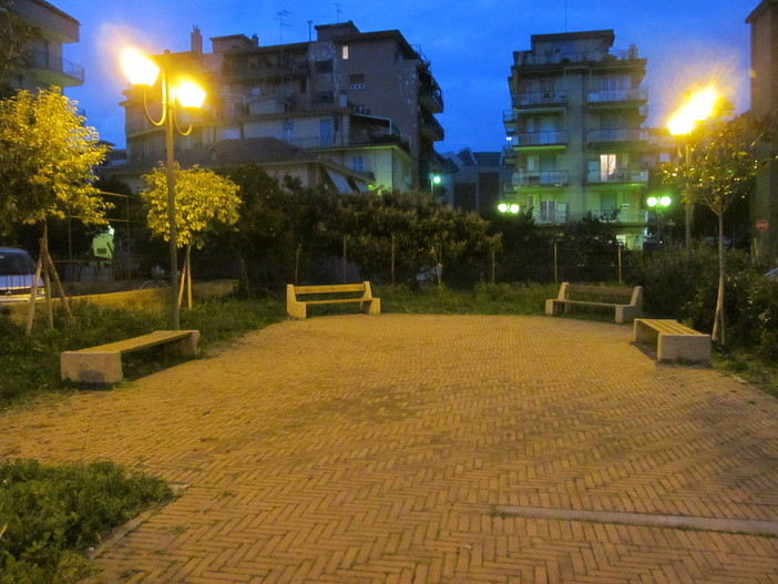 Borghetto, i volontari ANPANA di nuovo al lavoro nei giardini pubblici Borghetto, i volontari ANPANA di nuovo al lavoro nei giardini pubblici