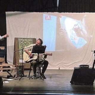 Albissola, il gruppo "My God is blues" in racconti, canzoni e dipinti "Fra la via Aurelia e il Mississippi".