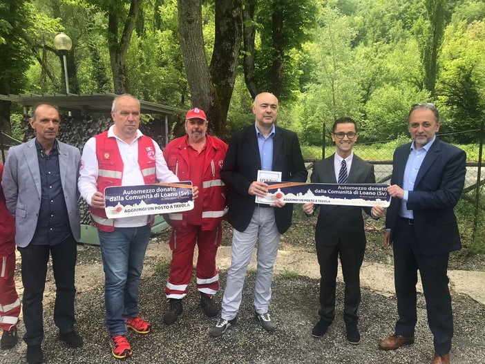 “Aggiungi un posto a tavola” a Loano, inaugurato il nuovo mezzo donato alla Croce Rossa di Visso