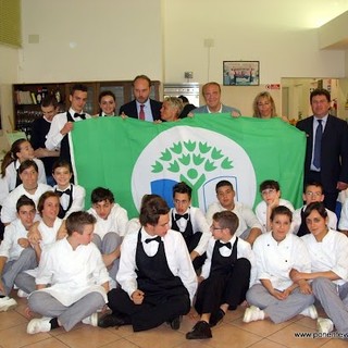 Ieri la FEE ha consegnato al Miretti la Bandiera Verde