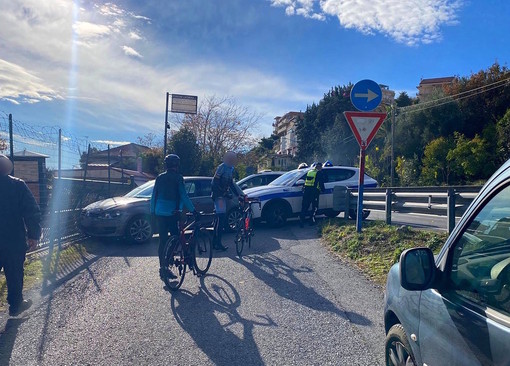 Ruba un’auto e semina il panico tra Loano e Albenga: arrestato dopo lo schianto Ruba un’auto e semina il panico tra Loano e Albenga: arrestato dopo lo schianto