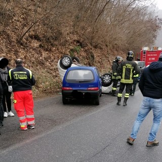 Auto cappottata a Murialdo: l'incidente in borgata Conradi