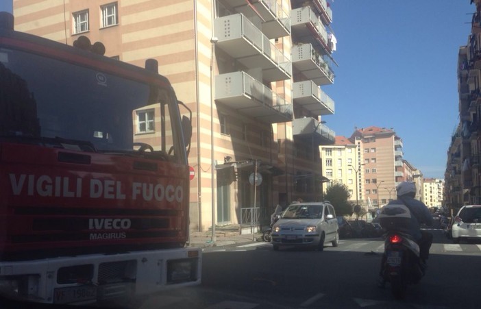 Savona, scontro tra auto in via Verdi